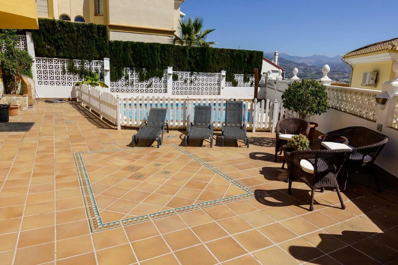 Villa Borja Torre Del Mar Bagian luar foto